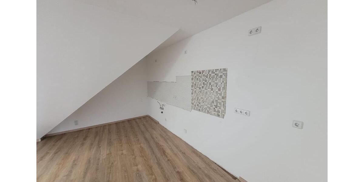 Dachgeschoßwohnung Torgau - 2 Zimmer, 91 m&sup2;, 527&euro; | Angebot:25999245