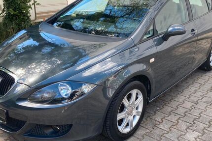 Seat Leon 100.000 km 2.999 &euro; München 81241