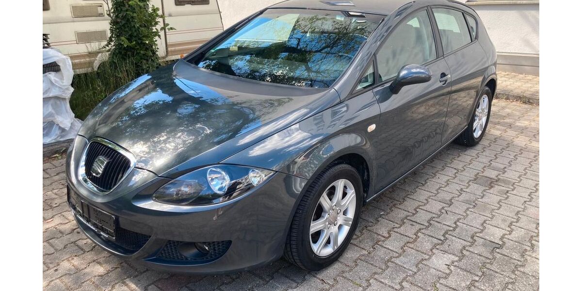 Seat Leon 100.000 km 2.999 &euro; München 81241