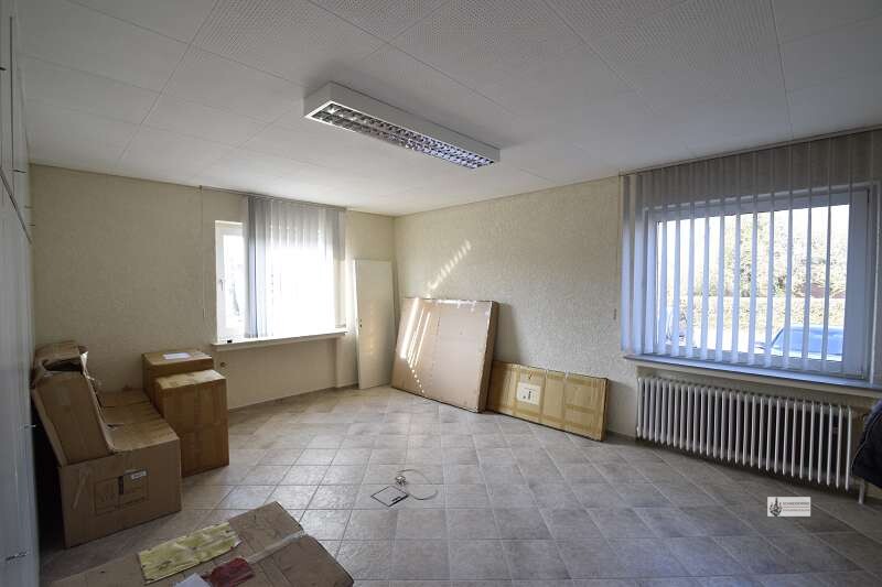 Hauptverkehrsstr. Sulingen: Gewerbehalle teilbar viele Parkplätze - Gewerbeobjekt Sulingen | Angebot:25416987