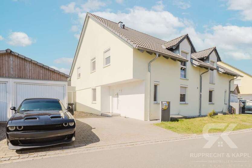 Haus zum Kaufen in Pressath 349.000 € 146 m²