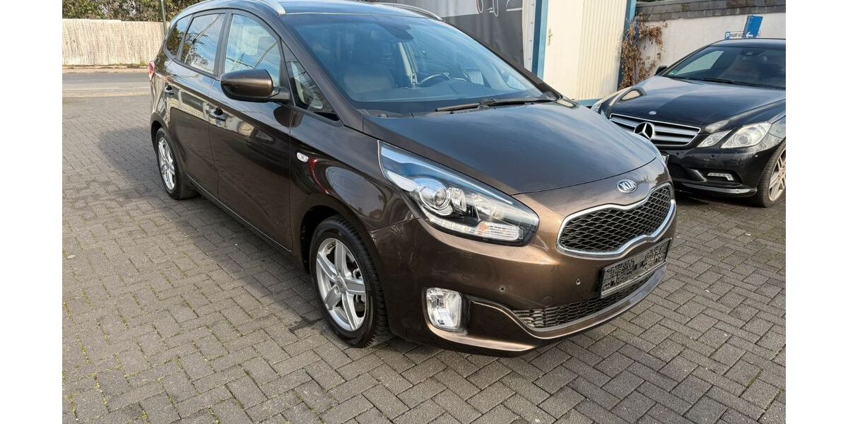 Kia Carens 114.200 km 8.500 &euro; Düsseldorf 40627
