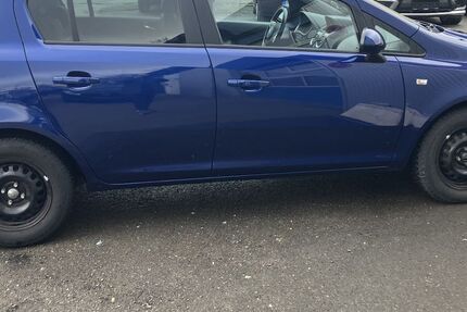 Opel Corsa 79.000 km 3.000 &euro; Herford 32052
