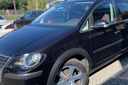 VW Touran 323.000 km 3.990 € Konz 54329