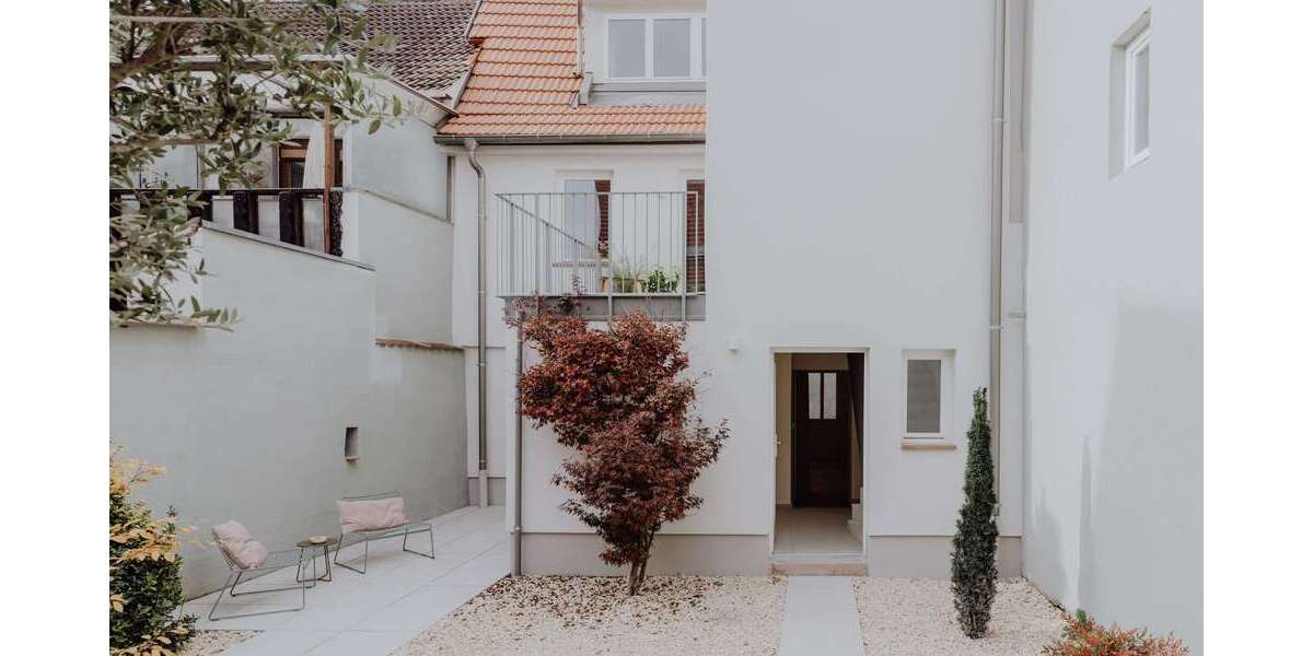 Haus zum Kaufen in Ladenburg 1.440.000 € 188 m² 5 zimmer