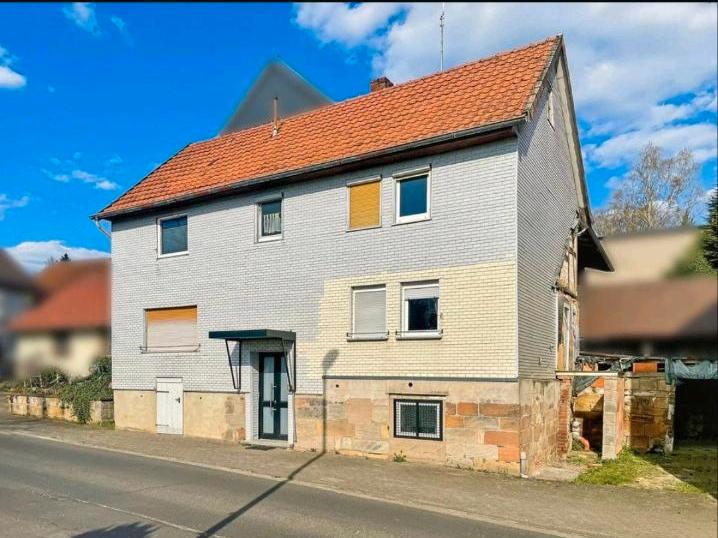 Einfamilienhaus Alsfeld - 5 Zimmer, 100 m&sup2;, 60.000&euro; | Angebot:27133644
