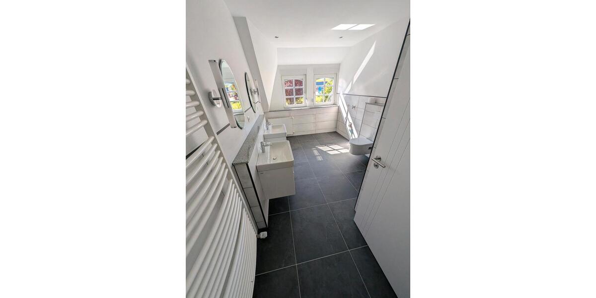 Etagenwohnung Garrel - 4 Zimmer, 150 m&sup2;, 1.000&euro; | Angebot:26406050