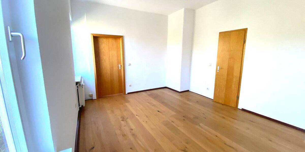 Mehrfamilienhaus, Wohnhaus Coburg - 5 Zimmer, 123 m&sup2;, 220.000&euro; | Angebot:26686493