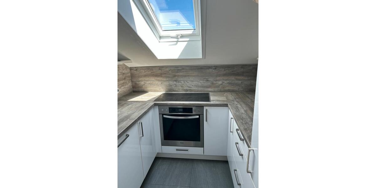 Dachgeschoßwohnung Garmisch-Partenkirchen Breitenau - 3 Zimmer, 20 m&sup2;, 970&euro; | Angebot:25366183