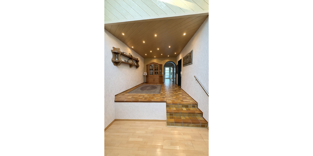 Mehrfamilienhaus, Wohnhaus Filderstadt Bernhausen - 5 Zimmer, 121 m&sup2;, 485.000&euro; | Angebot:25339023