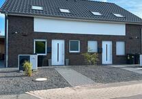 Haus DHH in zentraler ruhiger Lage