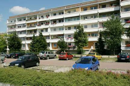 Wohnung zum Mieten in Dessau-Roßlau 420 € 70.71 m²