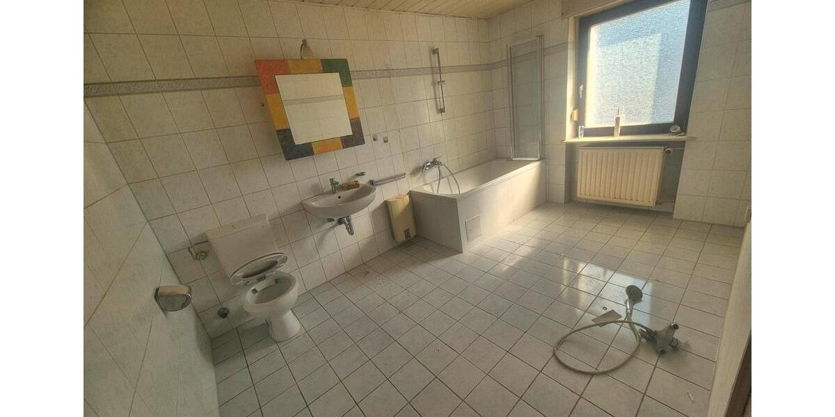Etagenwohnung Völklingen - 3 Zimmer, 90 m&sup2;, 650&euro; | Angebot:26400585