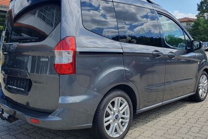 Ford Tourneo Courier 81.449 km 11.100 &euro; Senftenberg / OT Brieske 01968