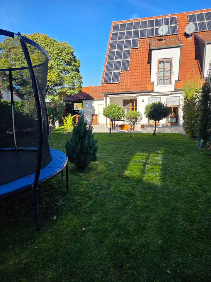 Gepflegte Doppelhaushälfte in ruhiger Lage in Reinhartshausen zimmer