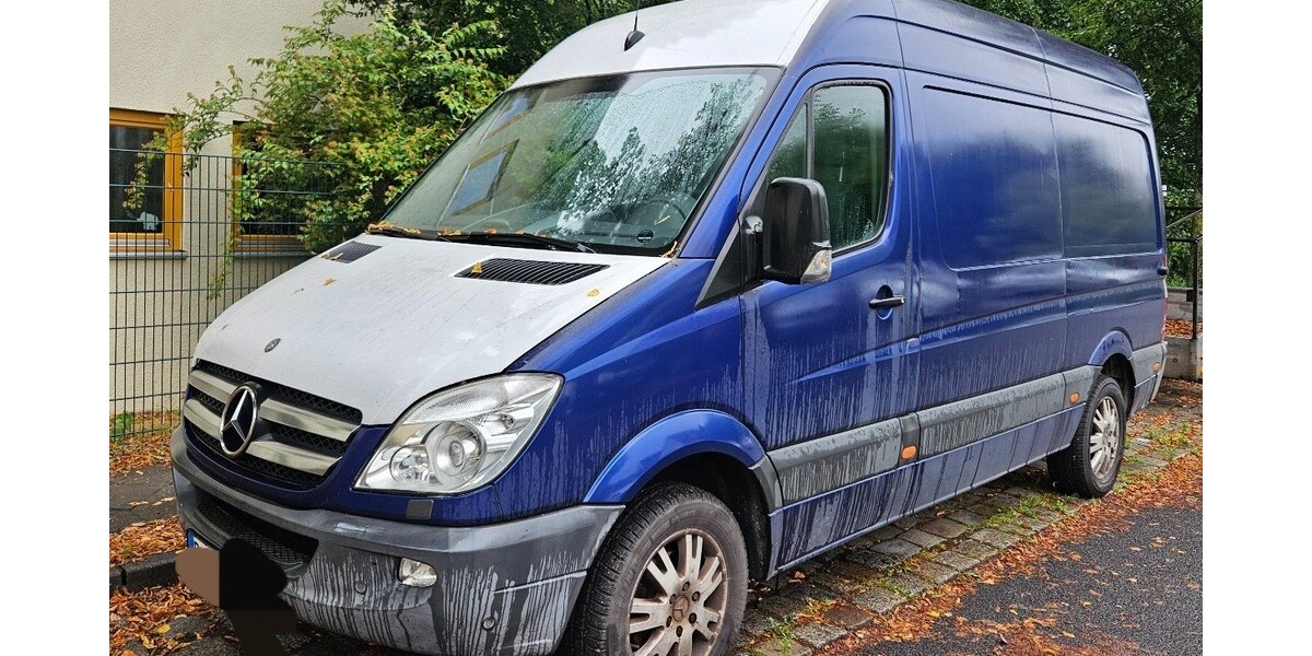 Mercedes-Benz Sprinter 3,5-T Kasten 321.100 km 7.497 € Berlin 10178
