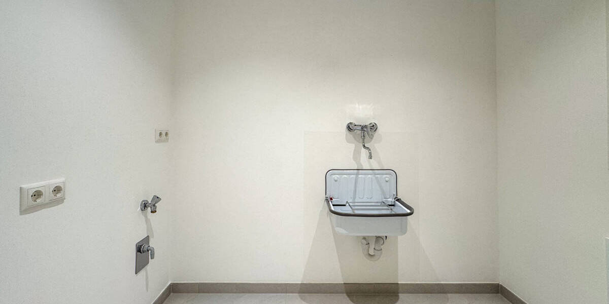 Etagenwohnung Rosenheim Innenstadt - 4 Zimmer, 132 m&sup2;, 1.980&euro; | Angebot:26361248