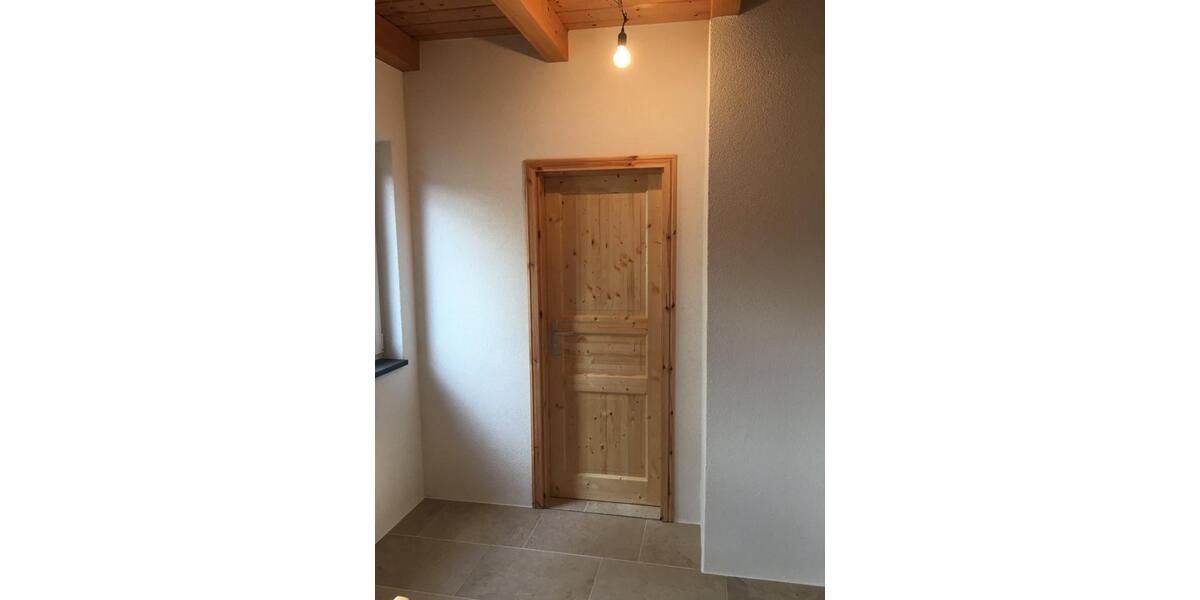 Dachgeschoßwohnung Uhingen - 2 Zimmer, 70 m&sup2;, 800&euro; | Angebot:26267591