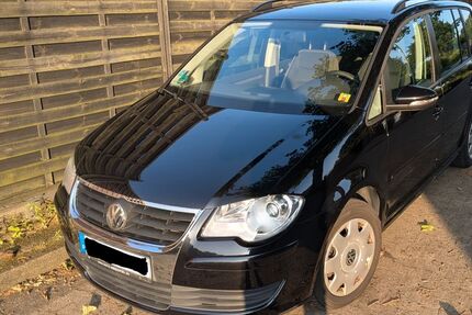 VW Touran 247.000 km 3.300 &euro; Bielefeld 33615