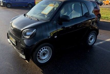Smart ForTwo 25.744 km 9.600 &euro; Uhingen 73066