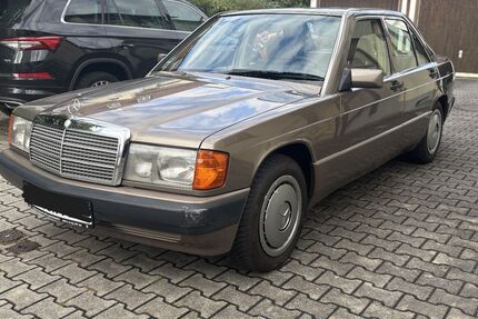 Mercedes-Benz 190 293.300 km 5.800 € Altdorf 84032