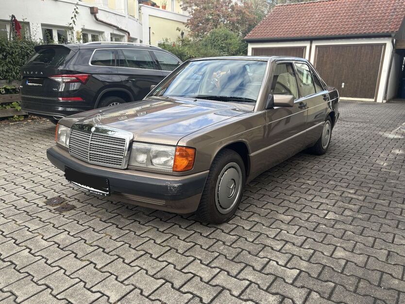 Mercedes-Benz 190 293.300 km 5.800 € Altdorf 84032
