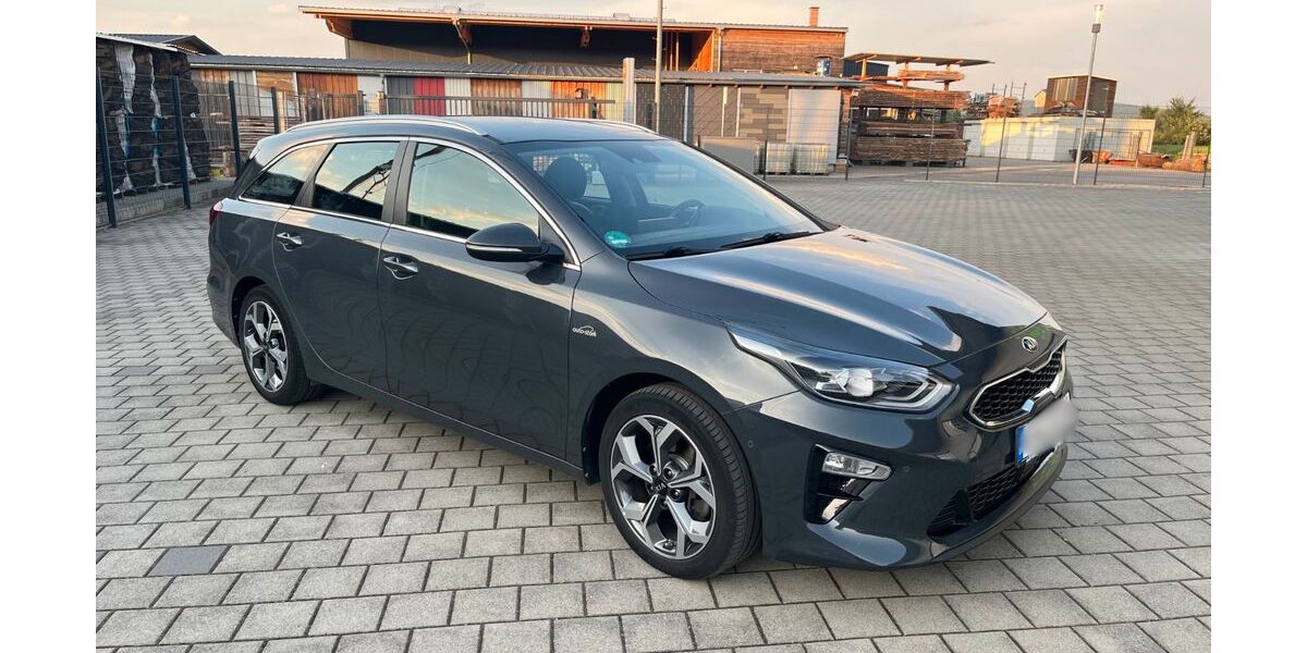 Kia ceed Sportswagon 62.500 km 17.999 &euro; Volkertshausen 78269