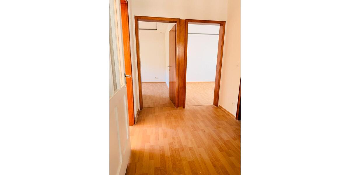 Dachgeschoßwohnung Schiffweiler - 3 Zimmer, 80 m&sup2;, 650&euro; | Angebot:26328117