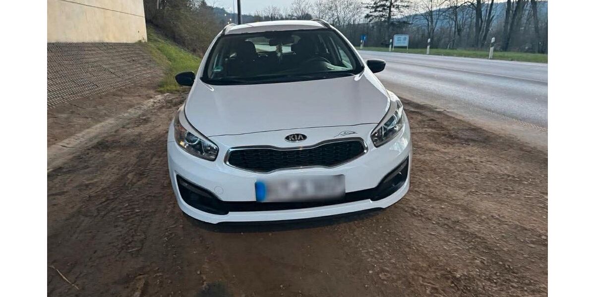 Kia ceed Sportswagon 170.000 km 5.499 &euro; Bitburg Mötch 54636