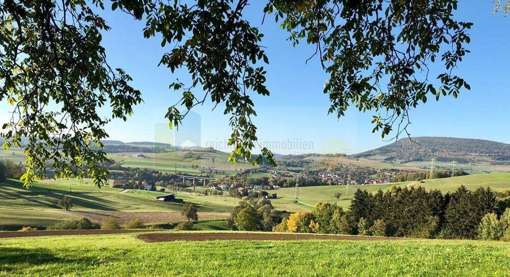 Historischer Doppelbauernhof in traumhafter Alleinlage mit weitem Fernblick und außergewöhnlichem Entwicklungspotenzial ! 8 zimmer