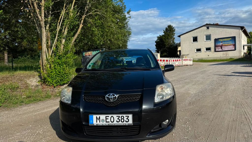 Toyota Auris 169.194 km 3.000 &euro; München 81476