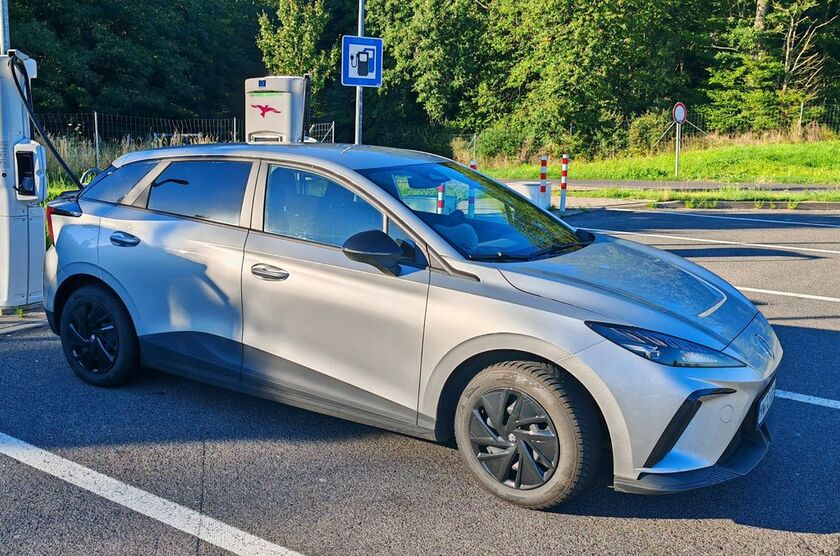 MG 4 24.900 km 18.000 € Siegelsbach 74936