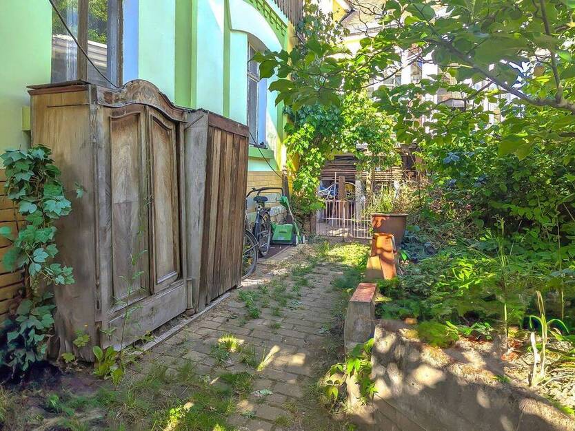 Charmantes Sanierungsobjekt in Markkleeberg | Ruhig gelegen in 2. Reihe | Balkone & Wintergärten