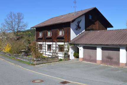 Haus Grafenau Frauenberg - 9 Zimmer, 190 m&sup2;, 249.000&euro; | Angebot:26671970