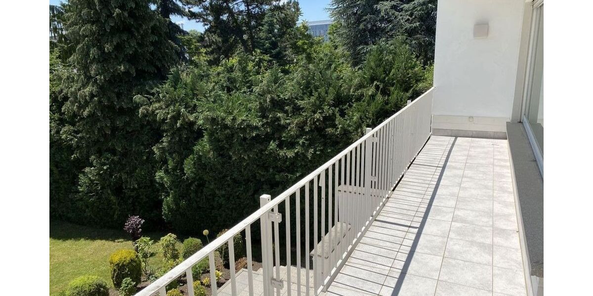 Attraktives großzügiges Zweifamilienhaus im Bauhausstil in Darmstadt-Arheilgen - Zweifamilienhaus Darmstadt-Arheilgen Darmstadt/Vororte | Angebot:25099546