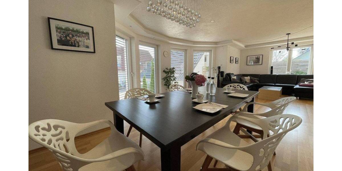 Einfamilienhaus Müllheim - 7 Zimmer, 268 m&sup2;, 985.000&euro; | Angebot:26915435