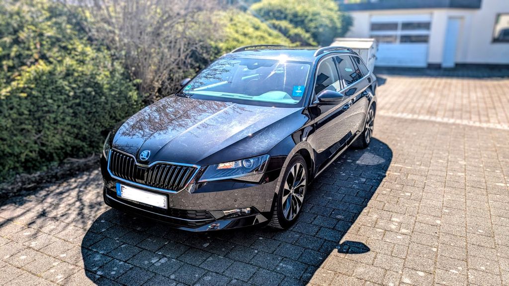 Skoda Superb 121.500 km 17.499 &euro; Deggenhausertal 88693