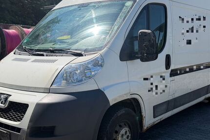 Peugeot Boxer 216.000 km 2.490 &euro; Hohenbrunn 85662