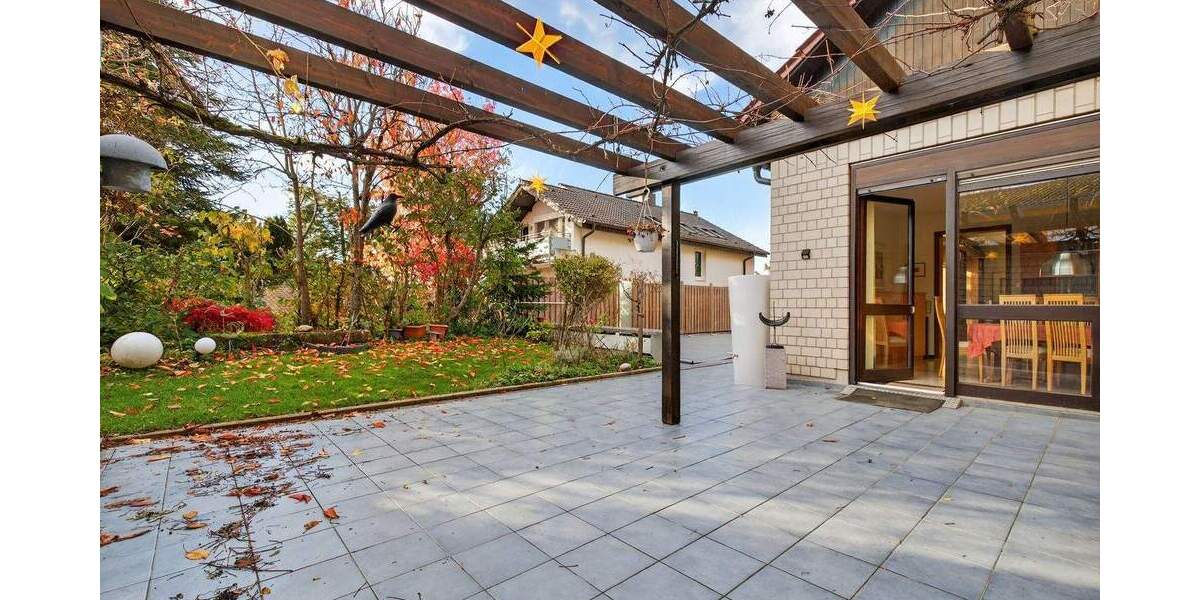 Einfamilienhaus Waldbronn / Etzenrot Etzenrot - 9 Zimmer, 252 m&sup2;, 895.000&euro; | Angebot:24736320