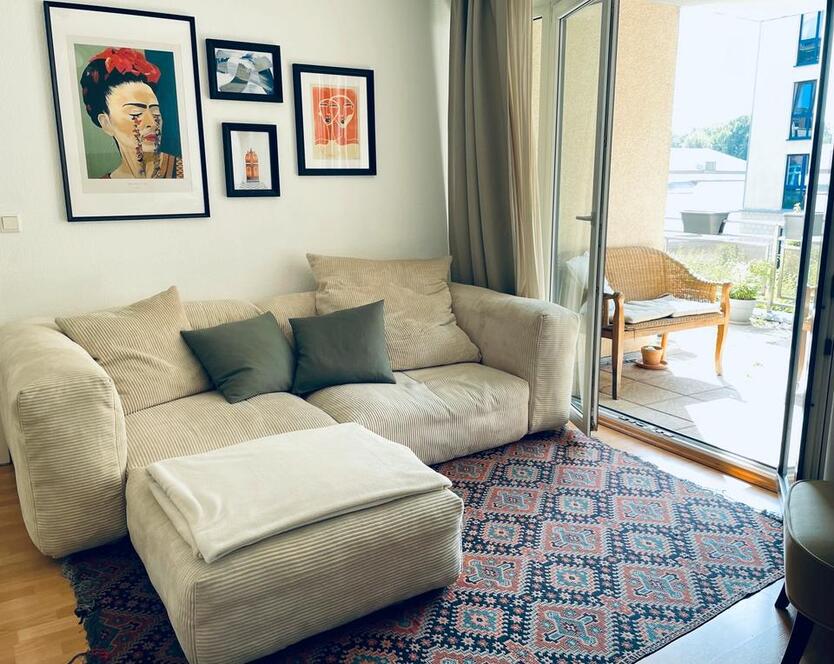 *Möblierte Terrassen-Wohnung am Rheinufer* (Für 1,5 Jahre)