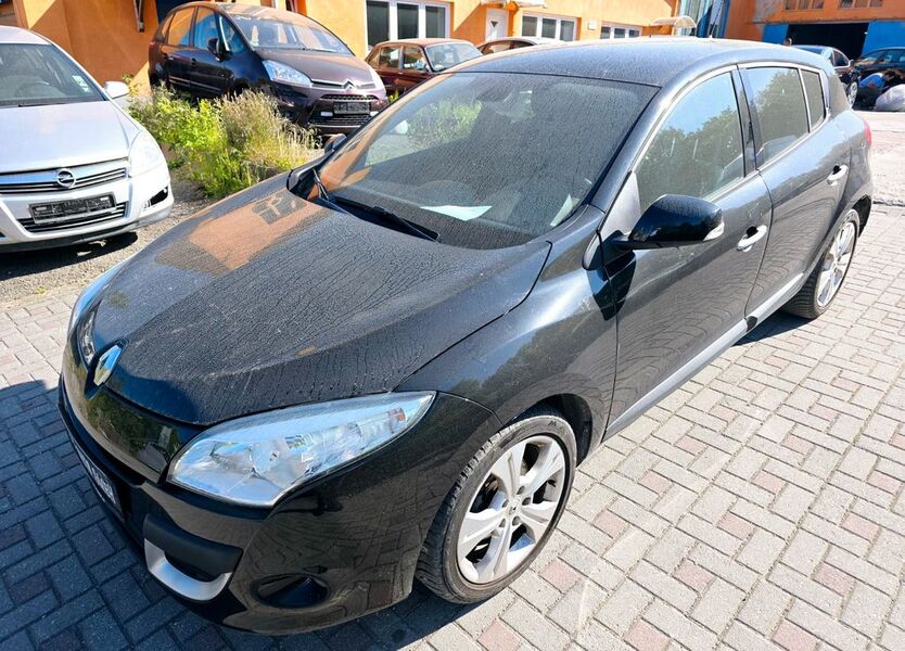Renault Megane 139.041 km 2.990 € Chemnitz 09114