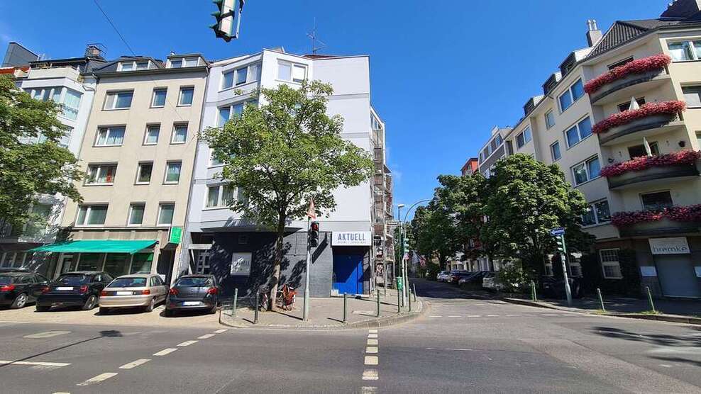 Wohnung zum Kaufen in Düsseldorf 411.000 € 144 m²