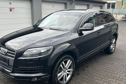 Audi Q7 200.000 km 8.900 &euro; Duisburg 47058