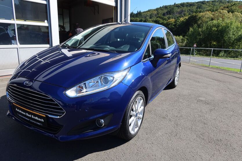 Ford Fiesta 73.750 km 9.890 € Bad Endbach 35080