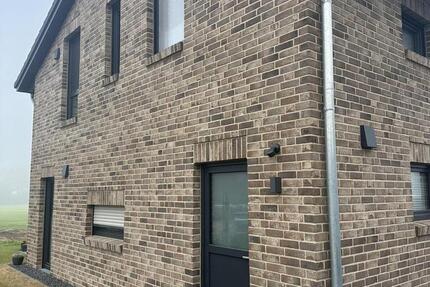 NEUWERTIG ! MODERNE DOPPELHAUSHÄLFTE HAUS in HEMMOOR nähe STADE 3 zimmer