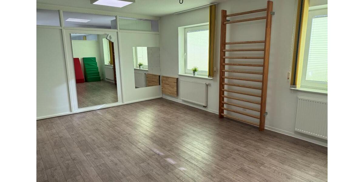 TherapieräumeRaum im Zentrum Hesel zu vermieten zimmer