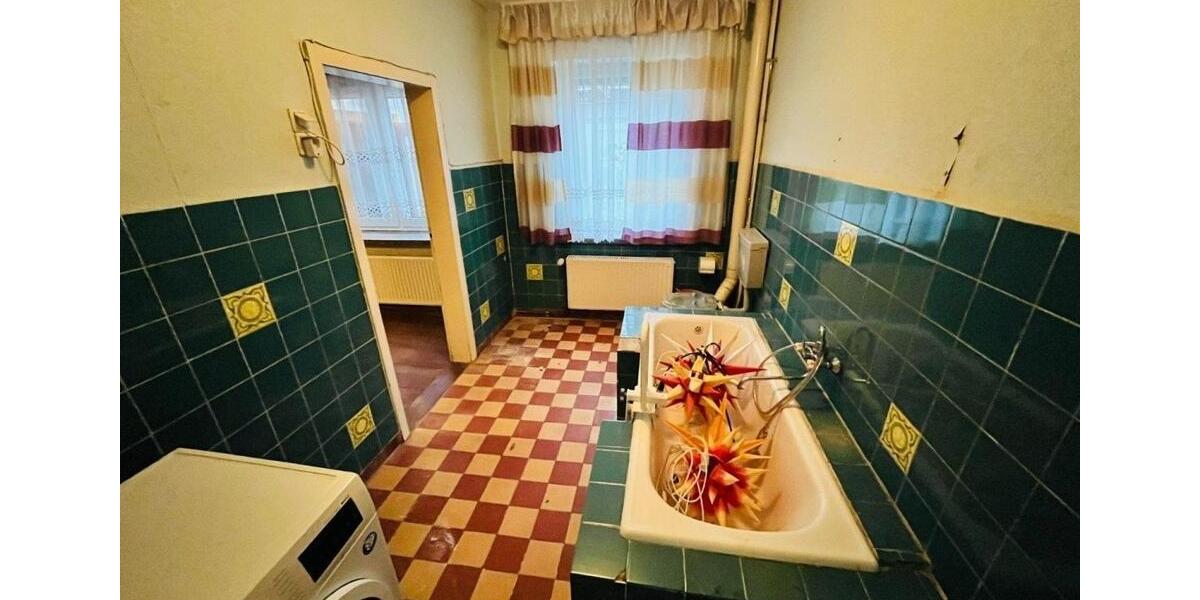 Reihenhaus Eisleben (Lutherstadt) - 7 Zimmer, 132 m&sup2;, 39.000&euro; | Angebot:26090161