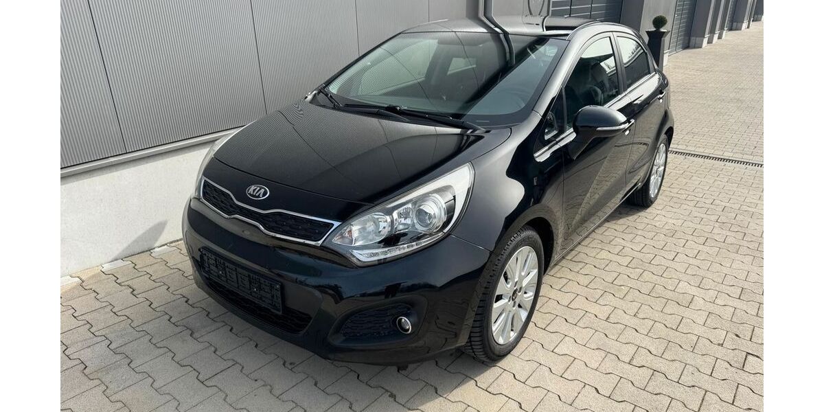 Kia Rio 99.983 km 6.798 &euro; Hückelhoven 41836