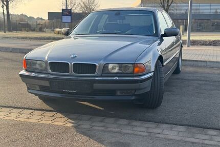 BMW 740