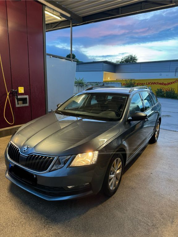 Skoda Octavia 40.000 km 20.400 € Neukirchen 93453
